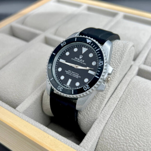 ROLEX OYSTER PERPETUAL DATE